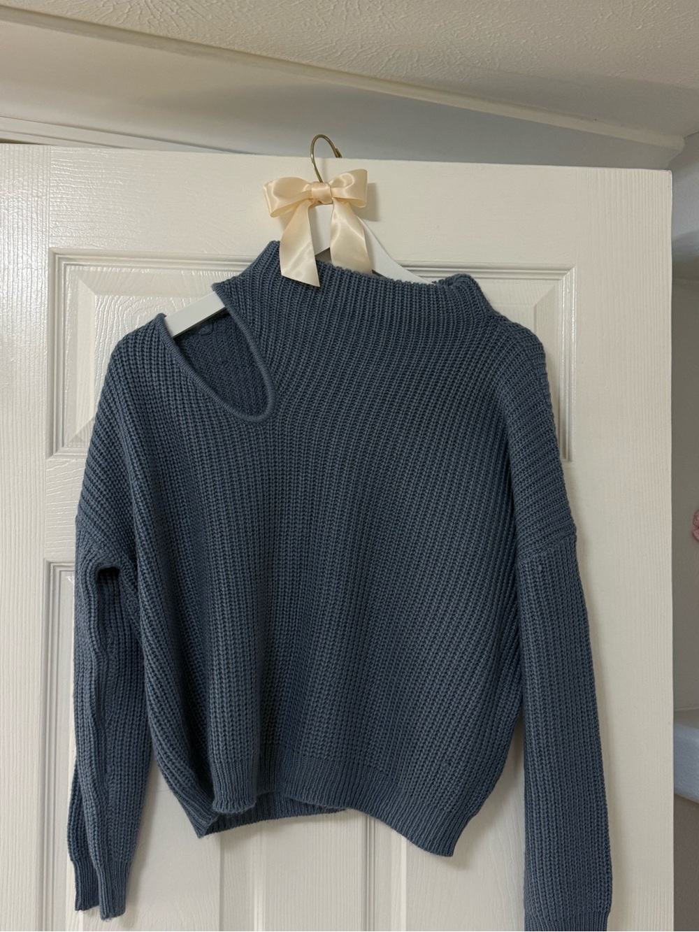 Womens Chunky Knit Cutout Sweater - Slate Blue